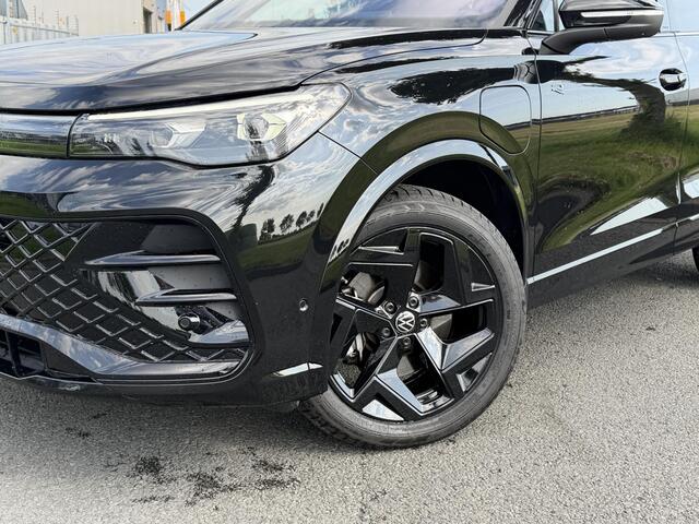Volkswagen TIGUAN 1.5 eHybrid R-Line | Trekhaak | IQ LED | Sportstoelen | Massage | Apple CarPlay/Android Auto | 360 Camera | Black Pack | HUD | 5 Jaar garantie* | Discover Pro Max | Winterpack | DAB | Adaptieve Cruise Control |