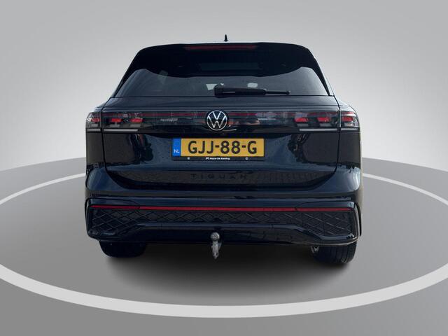 Volkswagen TIGUAN 1.5 eHybrid 272pk DSG R-Line Business · Trekhaak · Panoramadak · Dodehoeksensoren · Apple/Android Car Play · Camera · Garantie t/m 23-08-2028 of 100.000km