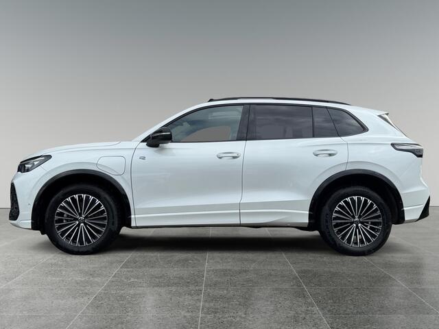 Volkswagen TIGUAN 1.5 272pk eHybrid R-Line Edition R-Line | Trekhaak | Head-Up Display