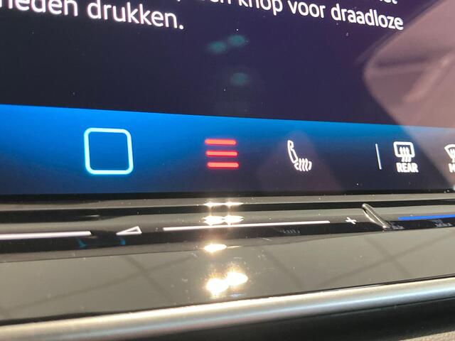 Volkswagen TIGUAN 1.5eHybrid 150kW/204PK R-Line Black Style · Panoramadak · Trekhaak · Apple/Android Car Play · Garantie t/m 14-08-2030 of 100000km.
