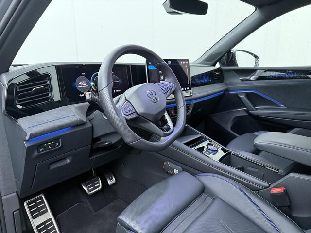 Volkswagen TIGUAN R-Line Edition 1.5 eHybrid 150 kW / 204 PK DSG | Black Style | Panoramadak | Trekhaak wegklapbaar | Leder & elektr. stoelen |