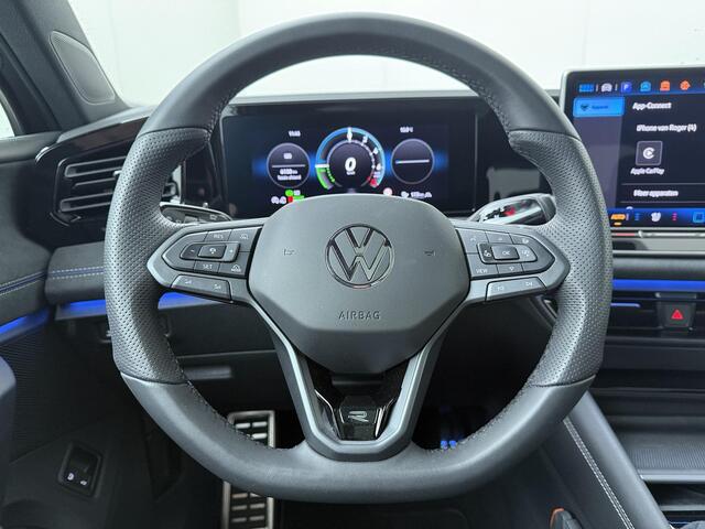 Volkswagen TIGUAN R-Line Edition 1.5 eHybrid 150 kW / 204 PK DSG | Black Style | Panoramadak | Trekhaak wegklapbaar | Leder & elektr. stoelen |