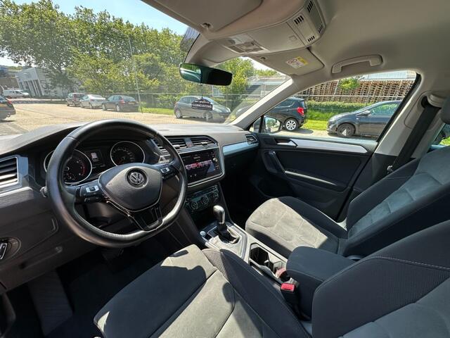Volkswagen TIGUAN 1.5 TSI ACT Comfortline Business Trekhaak (1800kg) LED Keyless CarPlay Nieuwe 4s banden