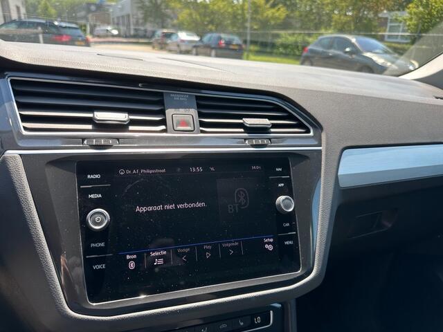 Volkswagen TIGUAN 1.5 TSI ACT Comfortline Business Trekhaak (1800kg) LED Keyless CarPlay Nieuwe 4s banden