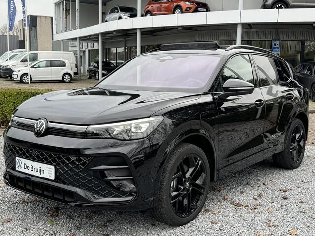 Volkswagen TIGUAN Hybrid 272pk DSG R-Line Blackstyle (Pano,Trekhaak,Harman,360,Headup)