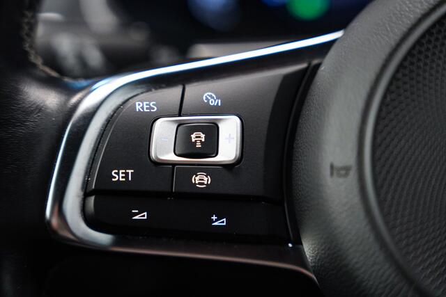 Volkswagen TIGUAN 1.5 TSI 2x R-Line|Camera|Carplay|Acc|Led