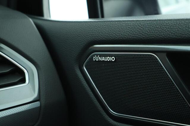 Volkswagen TIGUAN 1.4 TSI ACT 150pk DSG 2x R-Line Trekhaak Camera Dynaudio Panoramadak Virtual Cockpit Stoelverwarming Keyless Navigatie