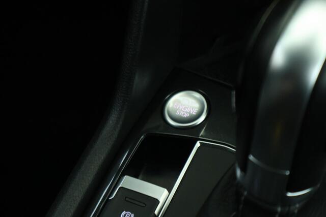Volkswagen TIGUAN 1.4 TSI ACT 150pk DSG 2x R-Line Trekhaak Camera Dynaudio Panoramadak Virtual Cockpit Stoelverwarming Keyless Navigatie