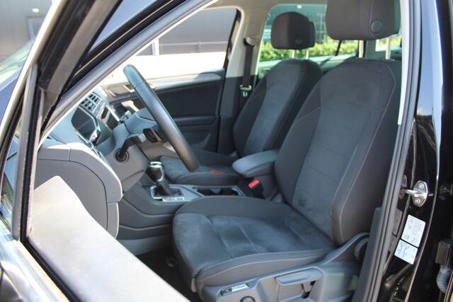 Volkswagen TIGUAN 1.5 TSI Life Business | Trekhaak | Stoelverwarming
