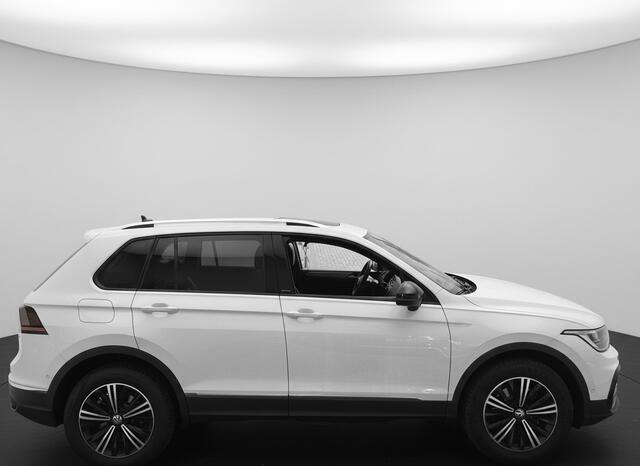 Volkswagen TIGUAN e-Hybrid 245PK DSG LIFE VIRTUAL/PANORAMADAK/TREKHAAK/HEAD-UP EL KLEP