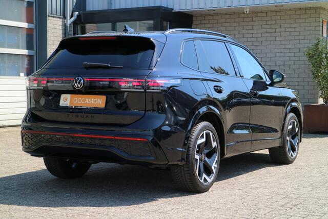 Volkswagen TIGUAN 1.5 eTSI R-Line Edition | Automaat! | Camera | Trekhaak! | Blind Spot |