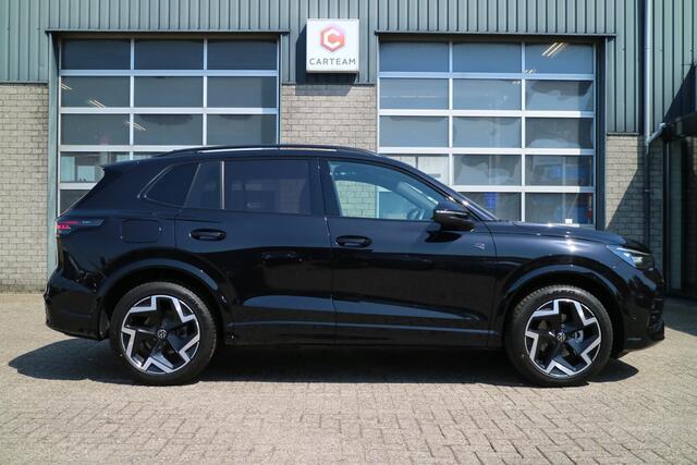 Volkswagen TIGUAN 1.5 eTSI R-Line Edition | Automaat! | Camera | Trekhaak! | Blind Spot |