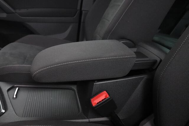 Volkswagen TIGUAN 1.4 TSI 150pk ACT DSG Comfortline Business R | Automaat | R-Line | Panoramadak | Winter Pakket |