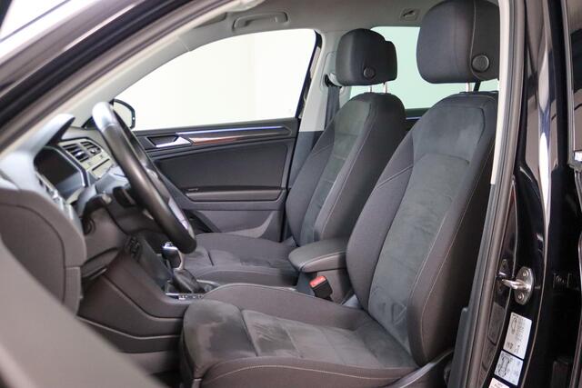 Volkswagen TIGUAN 1.4 TSI eHybrid Highline Business+ Trekhaak, 360Camera, Virtual cockpit, Dodehoek Detectie,