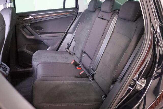 Volkswagen TIGUAN 1.4 TSI eHybrid Highline Business+ Trekhaak, 360Camera, Virtual cockpit, Dodehoek Detectie,