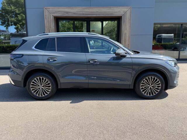 Volkswagen TIGUAN 1.5 eHybrid Elegance 204pk | Trekhaak | All-season | Dode hoek | Elek. klep | incl. verlengde garantie