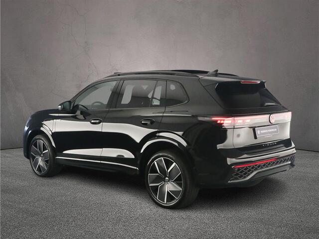 Volkswagen TIGUAN R-Line Edition 1.5 TSI eHybrid 272pk DSG Automaat Trekhaak, Panoramadak, Navigatie, Adaptive cruise control, Black Style, Achteruitrijcamera, Elektriche achterklep