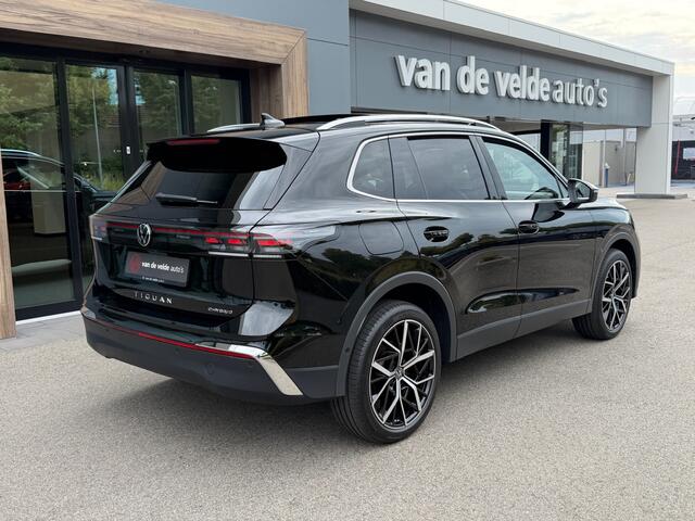 Volkswagen TIGUAN 1.5 eHybrid Elegance 204pk | Trekhaak | 20 Inch | 360 Camera | Panoramadak | Dode hoek | Elek. klep | incl. verlengde garantie