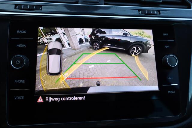 Volkswagen TIGUAN 1.4 eHybrid Life Edition TREKHAAK-ELEK. CAMERA STUUR/STOELVERWARMING ELEK.LAADKLEP SFEERVERLICHTING CARPLAY NAVI DAB ENZ!