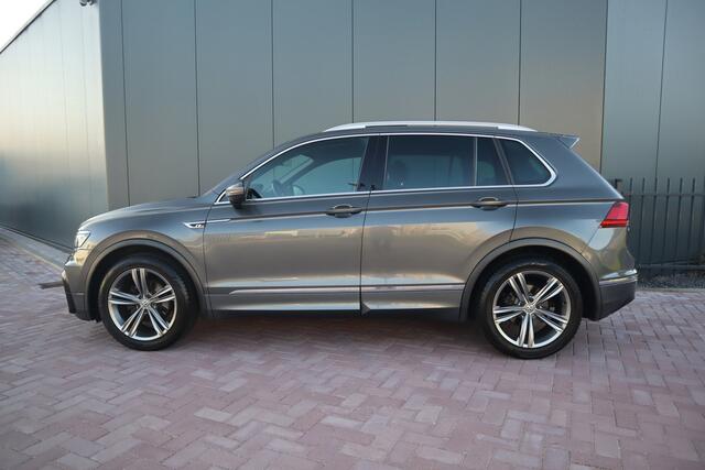 Volkswagen TIGUAN 1.4 TSI ACT R-LINE Highline Automaat Panoramadak Advance Pakket Electrische achterklep Afneembare Trekhaak Etc.