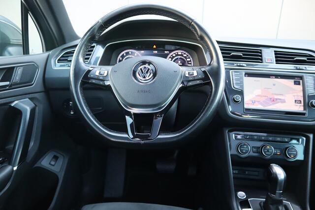 Volkswagen TIGUAN 1.4 TSI ACT R-LINE Highline Automaat Panoramadak Advance Pakket Electrische achterklep Afneembare Trekhaak Etc.