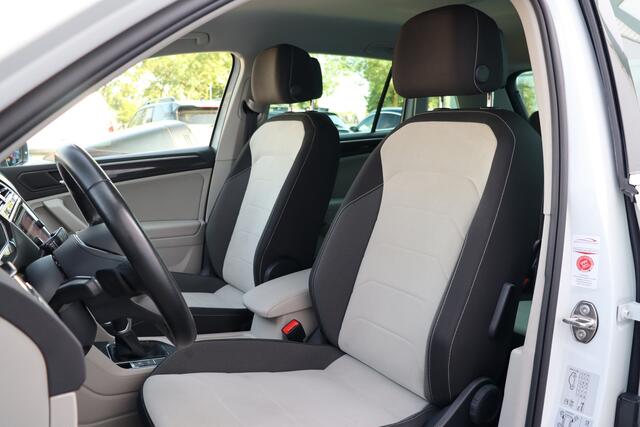 Volkswagen TIGUAN 1.4 TSI eHybrid Business+ PHEV | Adap. Cruise | Stoel-/Stuurverwarming |Elek. Trekhaak | Navigatie