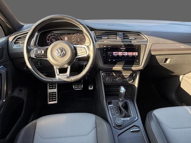 Volkswagen TIGUAN 2.0 TSI 4MOTION R-line | Pano | LED | Trekhaak | LMV 20" | ACC | App-connect | Elek. achterklep | Camera | Stoelverwarming | Virtual |