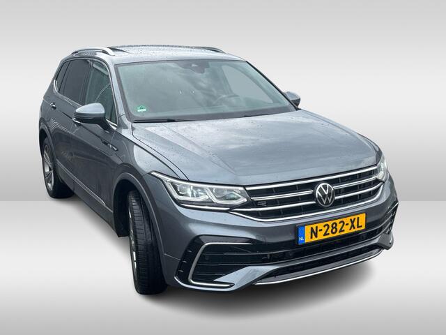 Volkswagen TIGUAN Allspace 1.5 TSI R-Line Business+ 7p. / Trekhaak / Panoramadak / Camera / CarPlay / Keyless / 19'' / Mattrix LED / Stoelverwarming / DAB / ACC