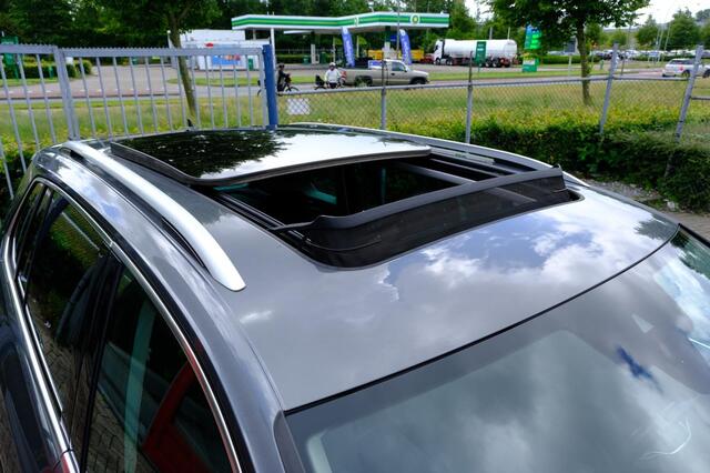 Volkswagen TIGUAN 1.4 TSI eHybrid R-Line Business+ Niet de goedkoopste, maar wel bomvol met opties.