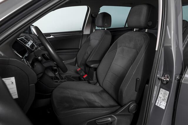 Volkswagen TIGUAN 1.5 TSI 150 PK Life Business | Trekhaak | Dig. Cockpit | Adapt. Cruise | Stuur-+stoelverw. | Camera | PDC | NAV+App. Connect | ECC | LM 19" |