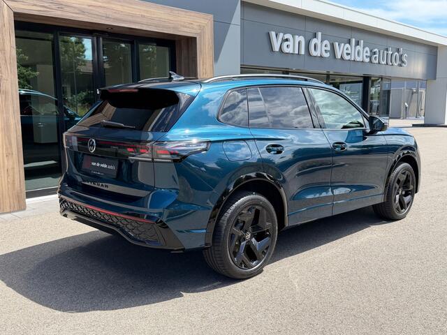 Volkswagen TIGUAN 1.5 eHybrid R-Line | Black line | 360 Camera | Trekhaak | Dode hoek | IQ light | Elek. klep | Rijklaar incl. garantie