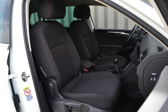 Volkswagen TIGUAN 1.4 TSI BMT Sound R-Line LED/ACC/19'' inch/Carplay