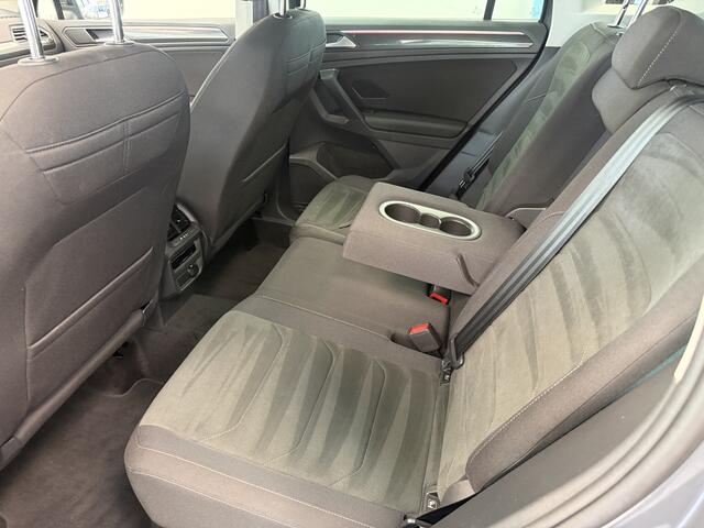 Volkswagen TIGUAN 1.4 TSI eHybrid Elegance ACC PDC Lane Assist Blindspot Navi Carplay