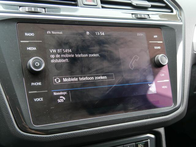 Volkswagen TIGUAN 2.0 TSI 191PK 4Motion Highline | TREKHAAK 2.500KG TREKGEW. | CAMERA | CARPLAY |