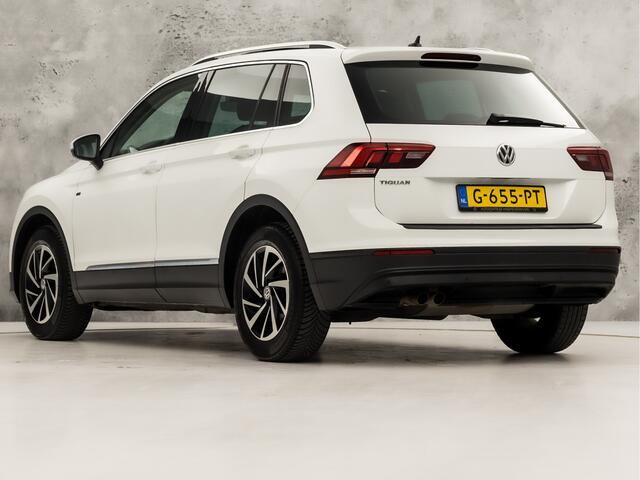 Volkswagen TIGUAN 1.5 TSI Highline Sport 150Pk Automaat (PANORAMADAK, GROOT NAVI, CLIMATE, STOELVERWARMING, SPORTSTOELEN, PARKEERSENSOREN, ADAPTIVE CRUISE, NIEUWSTAAT)