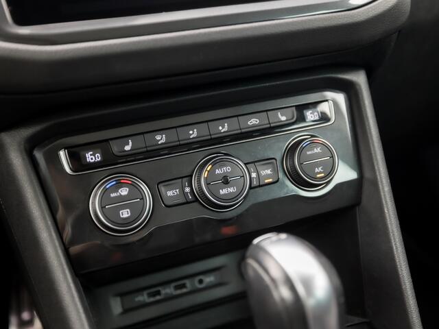Volkswagen TIGUAN 1.5 TSI Highline Sport 150Pk Automaat (PANORAMADAK, GROOT NAVI, CLIMATE, STOELVERWARMING, SPORTSTOELEN, PARKEERSENSOREN, ADAPTIVE CRUISE, NIEUWSTAAT)