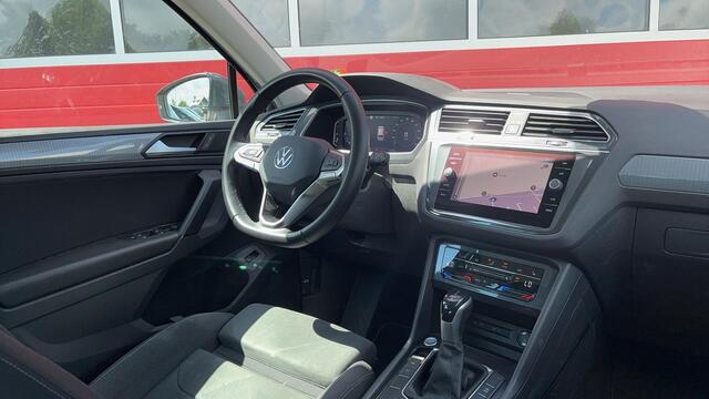 Volkswagen TIGUAN 1.5 TSI Life Business FULL LED / KEYLESS / STOELVERW / STUURVERW / CARPLAY / NAVI / CLIMA / PDC / ACC / NL-AUTO