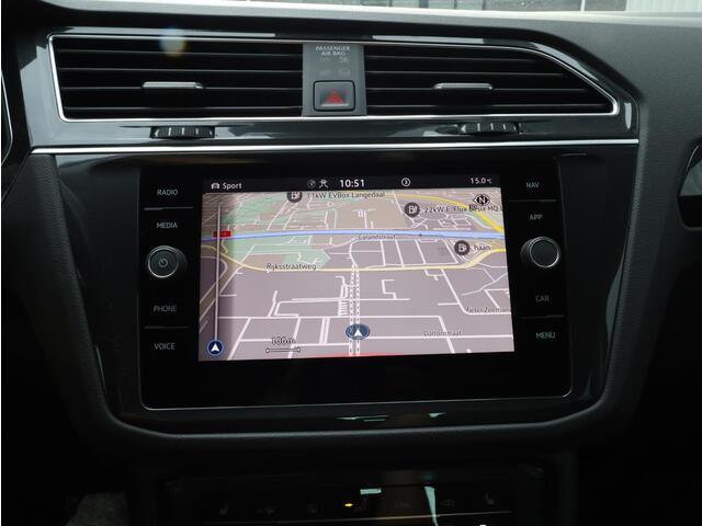 Volkswagen TIGUAN 1.4 TSI eHybrid Elegance 245PK | Virtual | Adaptive Cruise | DCC | Trekhaak | Stoel&Stuur&Achterbank Verwarmd |