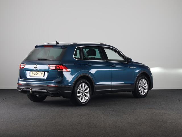 Volkswagen TIGUAN 1.5 TSI Life Business 150PK | Automaat (DSG) | Navigatie | Camera | Wegklapbare trekhaak