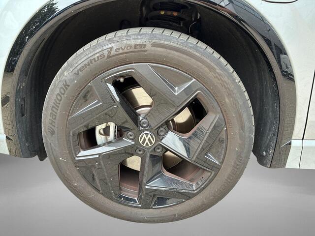 Volkswagen TIGUAN 1.5 eHybrid 272pk DSG R-Line Edition · Panoramadak · Inklap. Trekhaak · 360 Camera · Matrix LED · Massagefunctie · Dodehoeksensor · Garantie t/m 27-10-2029 of 100.000km