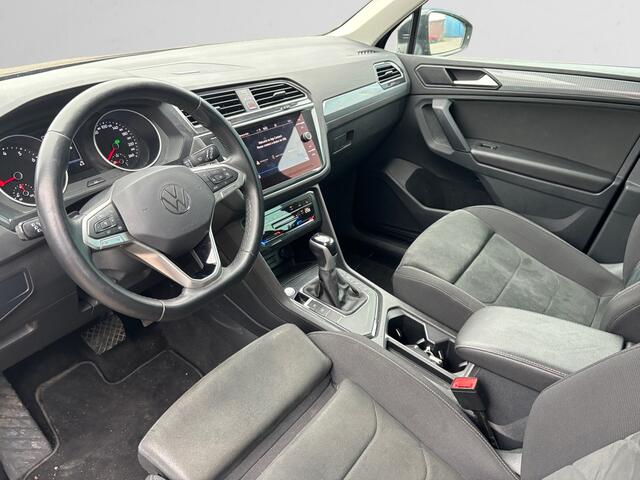 Volkswagen TIGUAN 1.5 TSI Life Business Aut- Stoelmassage, Carplay, Android Auto, Alcantara Interieur, Trekhaak