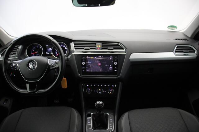Volkswagen TIGUAN 1.5 TSI Comfortline Business - Carplay, Adapt. Cruise, Stoelverw. Trehaak
