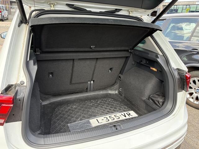 Volkswagen TIGUAN 1.4 TSI R-Design | Trekhaak | 18 inch