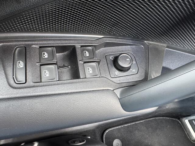 Volkswagen TIGUAN 1.5 eHybrid 272PK R-Line Edition Navi.Panodak.Trekh.ClimaC.CruiseC.LMV!!!
