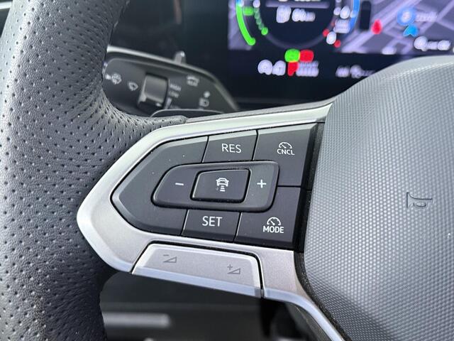 Volkswagen TIGUAN 1.5 eHybrid R-Line Edition | 272 PK | Trekhaak wegklapbaar | Panoramadak | Matrix LED | Harman Kardon Audio | Head-up display | Massagestoelen |