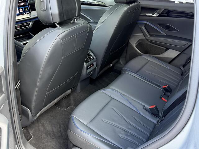 Volkswagen TIGUAN 1.5 eHybrid R-Line Edition | Matrix LED | Panoramadak | 360 camera | Trekhaak | Lederen bekleding | Apple Carplay/Android Auto | Memory stoelen |