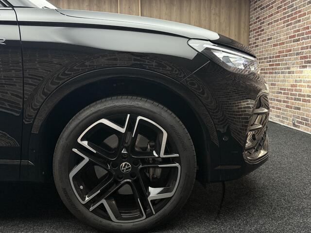 Volkswagen TIGUAN 1.5 eHybrid R-Line Edition Panoramadak, Trekhaak, Massagestoelen
