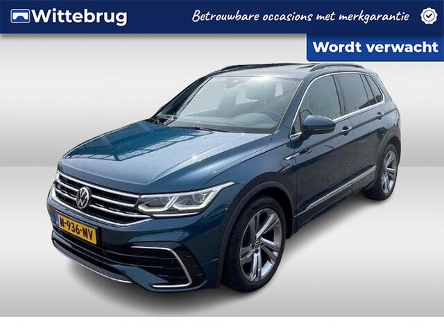 Volkswagen TIGUAN 1.5 TSI R-Line Business+ / Pano / Navi / App connect / Harman-kardon / Elektrische klep / Lichtmetaal 19 inch /