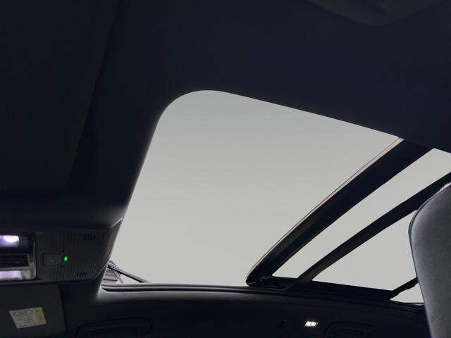 Volkswagen TIGUAN 1.5 150pk eTSI R-Line Edition Panoramaschuif-kanteldak | Adaptive Cruise Control | Navigatie 'Discover'