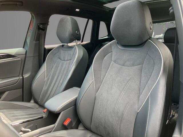 Volkswagen TIGUAN 1.5eTSI 150kW/204PK DSG Elegance · Panoramadak · Trekhaak · 360°Camera + Parkeersensoren · Garantie t/m 01-10-2030 of 100000